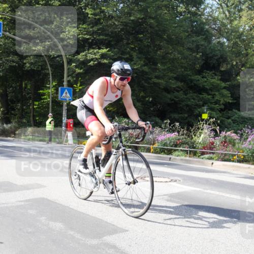 08.09.2024 - Stadtparktriathlon Zöllner http://msf.ph/oto/7046400 08.09.2024 12:11:15 Radfahren 750 meine-sportfotos.de