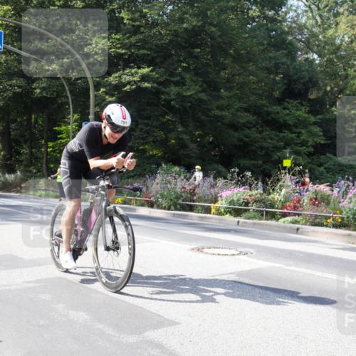 08.09.2024 - Stadtparktriathlon Zöllner http://msf.ph/oto/7046453 08.09.2024 12:13:42 Radfahren 791, 840 meine-sportfotos.de