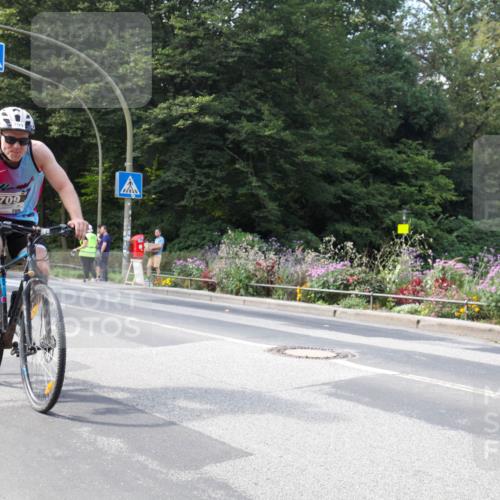 08.09.2024 - Stadtparktriathlon Zöllner http://msf.ph/oto/7046496 08.09.2024 12:16:34 Radfahren 709, 735 meine-sportfotos.de