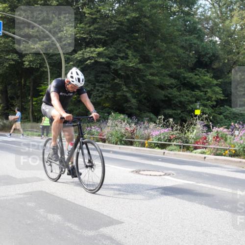 08.09.2024 - Stadtparktriathlon Zöllner http://msf.ph/oto/7046499 08.09.2024 12:16:41 Radfahren 681, 755 meine-sportfotos.de