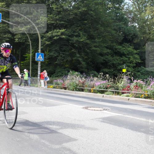 08.09.2024 - Stadtparktriathlon Zöllner http://msf.ph/oto/7046525 08.09.2024 12:18:05 Radfahren 841, 886 meine-sportfotos.de