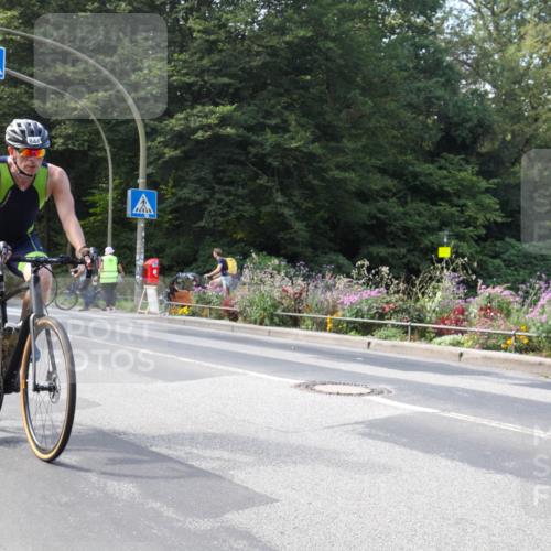 08.09.2024 - Stadtparktriathlon Zöllner http://msf.ph/oto/7046544 08.09.2024 12:18:55 Radfahren 844, 887 meine-sportfotos.de