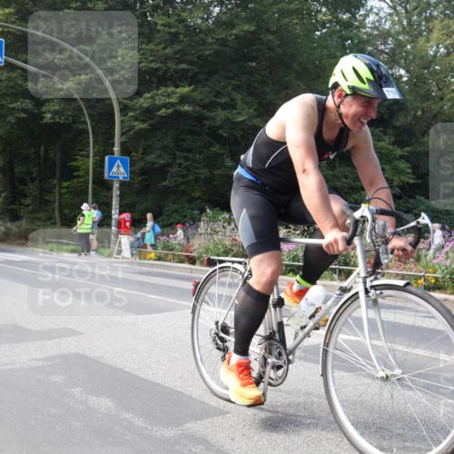 08.09.2024 - Stadtparktriathlon Zöllner http://msf.ph/oto/7046582 08.09.2024 12:20:03 Radfahren 932, 939 meine-sportfotos.de