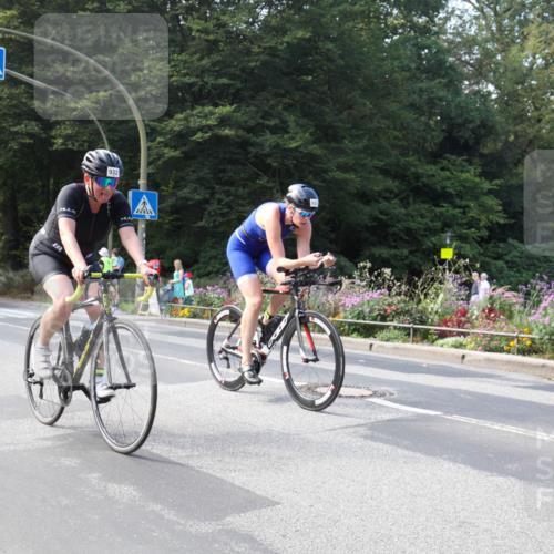 08.09.2024 - Stadtparktriathlon Zöllner http://msf.ph/oto/7046583 08.09.2024 12:20:04 Radfahren 932, 939 meine-sportfotos.de