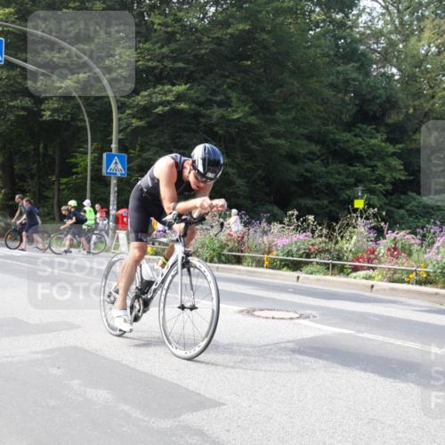 08.09.2024 - Stadtparktriathlon Zöllner http://msf.ph/oto/7046640 08.09.2024 12:22:51 Radfahren 781, 809, 839, 901, 906, 933 meine-sportfotos.de
