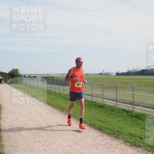 08.09.2024 - Airport Race Miley Keyser http://msf.ph/oto/7048020 08.09.2024 11:58:42 Laufen 952 meine-sportfotos.de