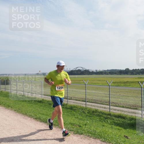 08.09.2024 - Airport Race Miley Keyser http://msf.ph/oto/7048644 08.09.2024 12:07:30 Laufen 1254 meine-sportfotos.de