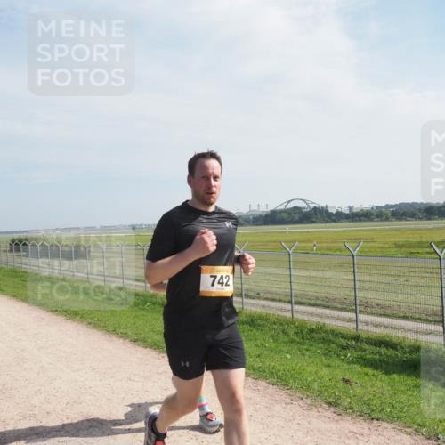 08.09.2024 - Airport Race Miley Keyser http://msf.ph/oto/7049691 08.09.2024 12:15:07 Laufen 742 meine-sportfotos.de