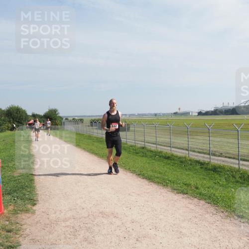08.09.2024 - Airport Race Miley Keyser http://msf.ph/oto/7049892 08.09.2024 12:16:21 Laufen 242 meine-sportfotos.de