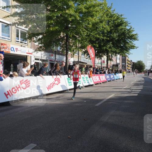 15.09.2024 - PSD Bank Halbmarathon Miley Keyser http://msf.ph/oto/7056958 15.09.2024 10:25:25 Ziel 7, 19, 36, 66, 110, 257 meine-sportfotos.de