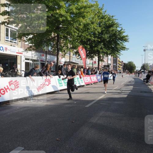 15.09.2024 - PSD Bank Halbmarathon Miley Keyser http://msf.ph/oto/7057130 15.09.2024 10:25:43 Ziel 36, 54, 221, 238, 248, 257, 298, 300 meine-sportfotos.de