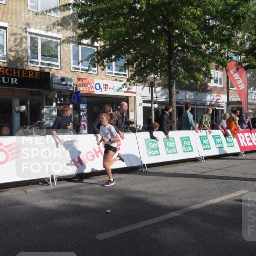 15.09.2024 - PSD Bank Halbmarathon Miley Keyser http://msf.ph/oto/7057275 15.09.2024 10:25:59 Ziel 20, 54, 98, 240 meine-sportfotos.de