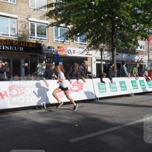 15.09.2024 - PSD Bank Halbmarathon Miley Keyser http://msf.ph/oto/7057279 15.09.2024 10:26:00 Ziel 20, 54, 98, 240 meine-sportfotos.de