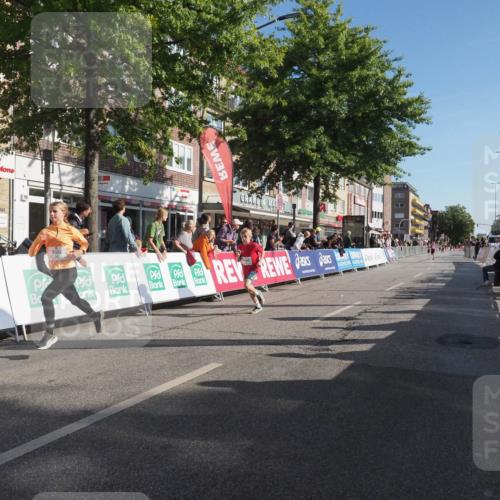 15.09.2024 - PSD Bank Halbmarathon Miley Keyser http://msf.ph/oto/7057296 15.09.2024 10:26:05 Ziel 20, 98, 144, 181, 240, 242, 295 meine-sportfotos.de