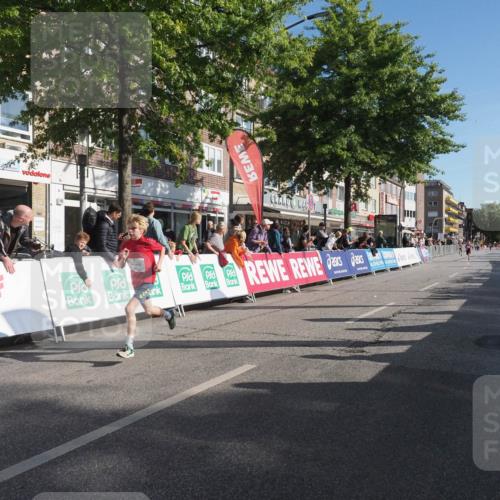 15.09.2024 - PSD Bank Halbmarathon Miley Keyser http://msf.ph/oto/7057308 15.09.2024 10:26:05 Ziel 20, 98, 144, 181, 240, 242, 295 meine-sportfotos.de
