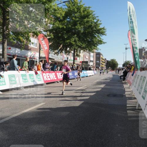 15.09.2024 - PSD Bank Halbmarathon Miley Keyser http://msf.ph/oto/7057329 15.09.2024 10:26:15 Ziel 9, 86, 88, 116, 118, 144, 181, 188, 200, 216, 242, 295 meine-sportfotos.de
