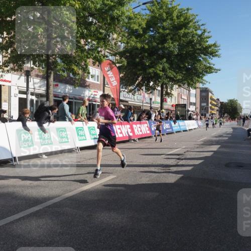 15.09.2024 - PSD Bank Halbmarathon Miley Keyser http://msf.ph/oto/7057341 15.09.2024 10:26:15 Ziel 9, 86, 88, 116, 118, 144, 181, 188, 200, 216, 242, 295 meine-sportfotos.de