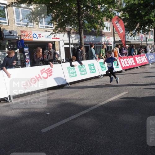 15.09.2024 - PSD Bank Halbmarathon Miley Keyser http://msf.ph/oto/7057394 15.09.2024 10:26:19 Ziel 9, 86, 88, 116, 118, 143, 144, 181, 188, 200, 216, 242, 251, 295 meine-sportfotos.de