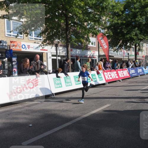 15.09.2024 - PSD Bank Halbmarathon Miley Keyser http://msf.ph/oto/7057398 15.09.2024 10:26:19 Ziel 9, 86, 88, 116, 118, 143, 144, 181, 188, 200, 216, 242, 251, 295 meine-sportfotos.de