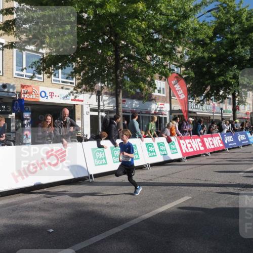 15.09.2024 - PSD Bank Halbmarathon Miley Keyser http://msf.ph/oto/7057402 15.09.2024 10:26:19 Ziel 9, 86, 88, 116, 118, 143, 144, 181, 188, 200, 216, 242, 251, 295 meine-sportfotos.de