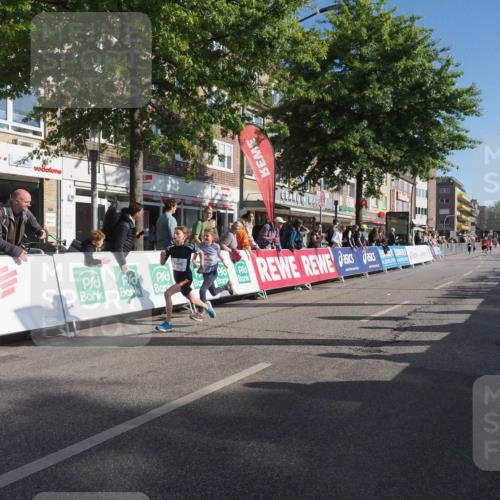 15.09.2024 - PSD Bank Halbmarathon Miley Keyser http://msf.ph/oto/7057546 15.09.2024 10:26:31 Ziel 86, 116, 118, 134, 143, 173, 188, 200, 209, 212, 216, 229, 237, 251, 307 meine-sportfotos.de
