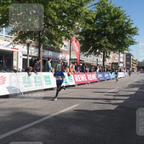 15.09.2024 - PSD Bank Halbmarathon Miley Keyser http://msf.ph/oto/7057679 15.09.2024 10:26:52 Ziel 42, 69, 196, 212, 215, 237, 284, 294 meine-sportfotos.de