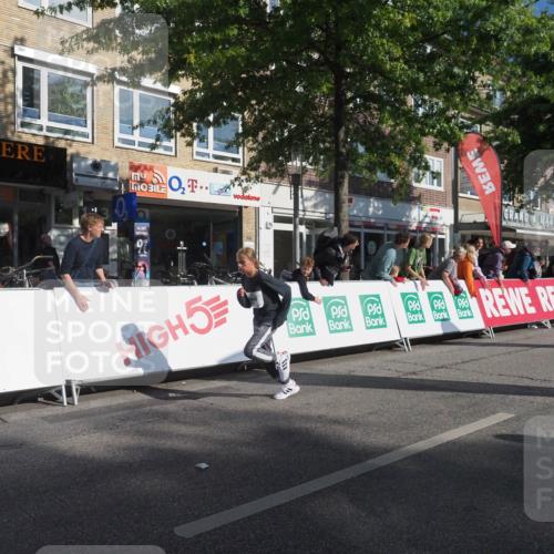 15.09.2024 - PSD Bank Halbmarathon Miley Keyser http://msf.ph/oto/7057736 15.09.2024 10:26:58 Ziel 18, 42, 69, 75, 82, 167, 215, 270, 284, 294 meine-sportfotos.de