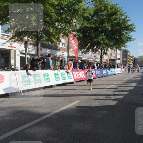 15.09.2024 - PSD Bank Halbmarathon Miley Keyser http://msf.ph/oto/7057756 15.09.2024 10:27:02 Ziel 18, 42, 69, 75, 82, 167, 198, 210, 270, 284, 294 meine-sportfotos.de