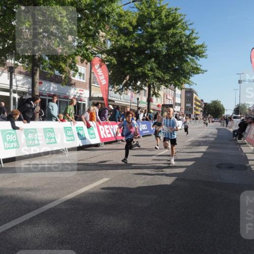 15.09.2024 - PSD Bank Halbmarathon Miley Keyser http://msf.ph/oto/7057796 15.09.2024 10:27:06 Ziel 18, 42, 69, 75, 82, 87, 136, 167, 198, 210, 270, 294 meine-sportfotos.de