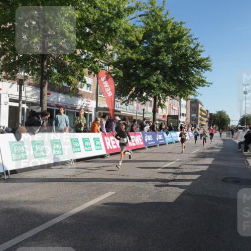 15.09.2024 - PSD Bank Halbmarathon Miley Keyser http://msf.ph/oto/7058155 15.09.2024 10:27:47 Ziel 27, 28, 37, 73, 101, 103, 108, 125, 128, 138, 204, 249, 261, 296 meine-sportfotos.de