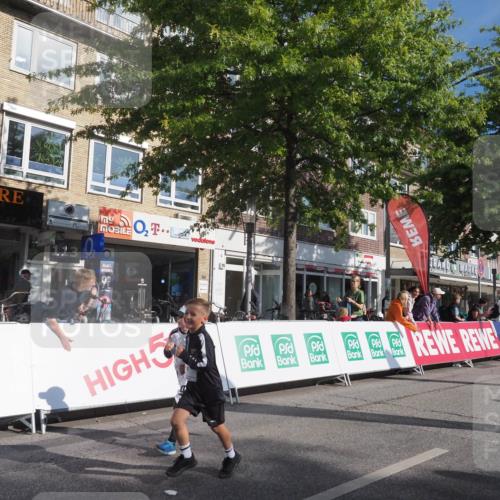 15.09.2024 - PSD Bank Halbmarathon Miley Keyser http://msf.ph/oto/7059520 15.09.2024 10:29:53 Ziel 3, 15, 46, 60, 63, 127, 156, 164, 168, 171, 185, 218, 225, 246, 264, 286 meine-sportfotos.de