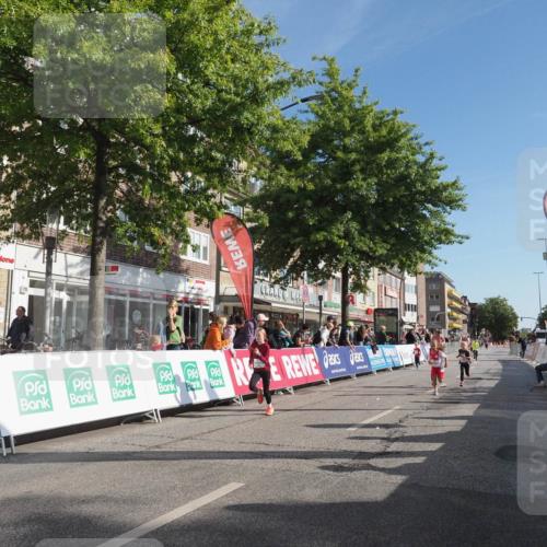 15.09.2024 - PSD Bank Halbmarathon Miley Keyser http://msf.ph/oto/7059534 15.09.2024 10:29:54 Ziel 3, 15, 60, 63, 127, 156, 164, 168, 171, 185, 218, 225, 246, 264, 286 meine-sportfotos.de