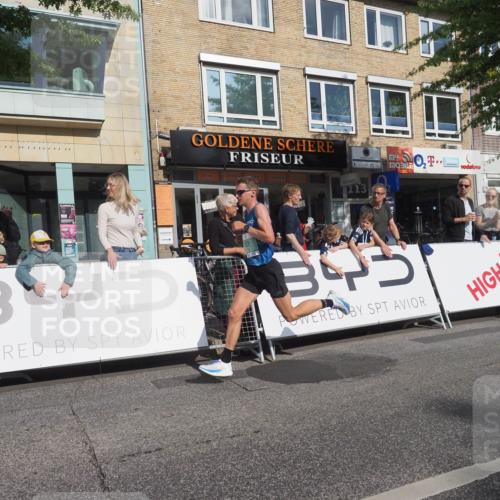 15.09.2024 - PSD Bank Halbmarathon Miley Keyser http://msf.ph/oto/7061428 15.09.2024 11:05:52 Ziel 450, 452 meine-sportfotos.de