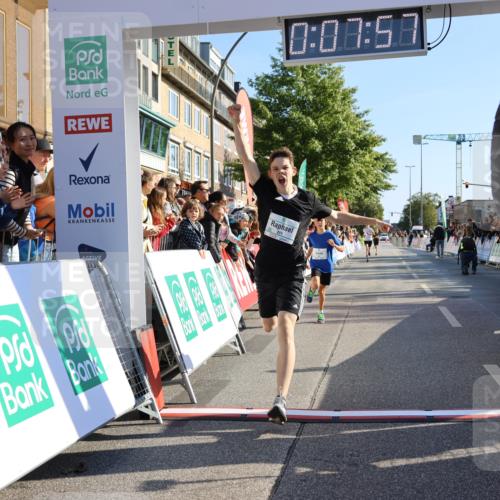 15.09.2024 - PSD Bank Halbmarathon Strokosch-Dieckow http://msf.ph/oto/7062335 15.09.2024 10:25:03 Ziel 61, 131, 211 meine-sportfotos.de