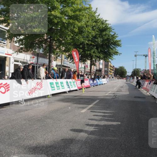 15.09.2024 - PSD Bank Halbmarathon Miley Keyser http://msf.ph/oto/7062417 15.09.2024 11:08:45 Ziel 487, 496, 525, 807 meine-sportfotos.de