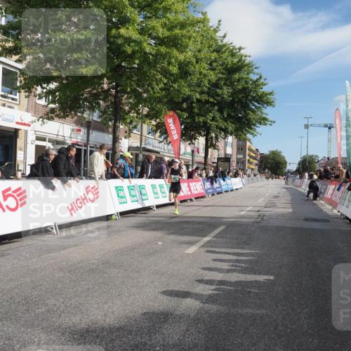 15.09.2024 - PSD Bank Halbmarathon Miley Keyser http://msf.ph/oto/7062428 15.09.2024 11:08:45 Ziel 487, 496, 525, 807 meine-sportfotos.de