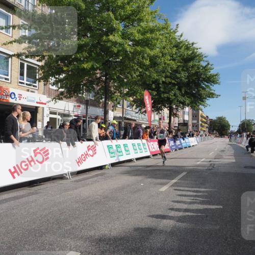15.09.2024 - PSD Bank Halbmarathon Miley Keyser http://msf.ph/oto/7062657 15.09.2024 11:09:16 Ziel 402, 499, 510, 529 meine-sportfotos.de