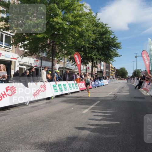 15.09.2024 - PSD Bank Halbmarathon Miley Keyser http://msf.ph/oto/7062756 15.09.2024 11:09:35 Ziel 402, 504, 505 meine-sportfotos.de