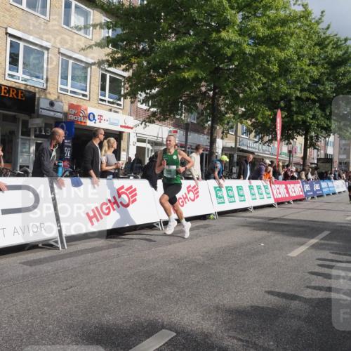 15.09.2024 - PSD Bank Halbmarathon Miley Keyser http://msf.ph/oto/7063907 15.09.2024 11:12:13 Ziel 503, 506, 526, 530 meine-sportfotos.de