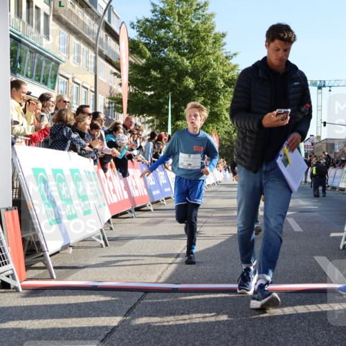 15.09.2024 - PSD Bank Halbmarathon Strokosch-Dieckow http://msf.ph/oto/7064254 15.09.2024 10:25:56 Ziel 36, 54, 221, 238, 248, 257, 298, 300 meine-sportfotos.de