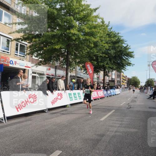 15.09.2024 - PSD Bank Halbmarathon Miley Keyser http://msf.ph/oto/7064917 15.09.2024 11:14:10 Ziel 406, 417, 421, 527, 549 meine-sportfotos.de