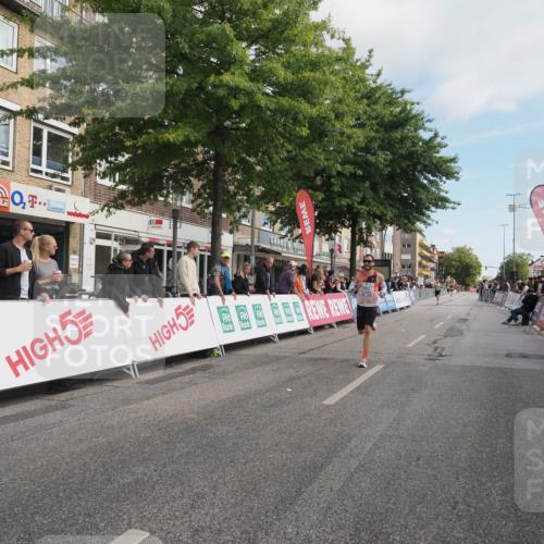 15.09.2024 - PSD Bank Halbmarathon Miley Keyser http://msf.ph/oto/7066477 15.09.2024 11:16:52 Ziel 561, 595, 621, 623, 1004, 1007 meine-sportfotos.de