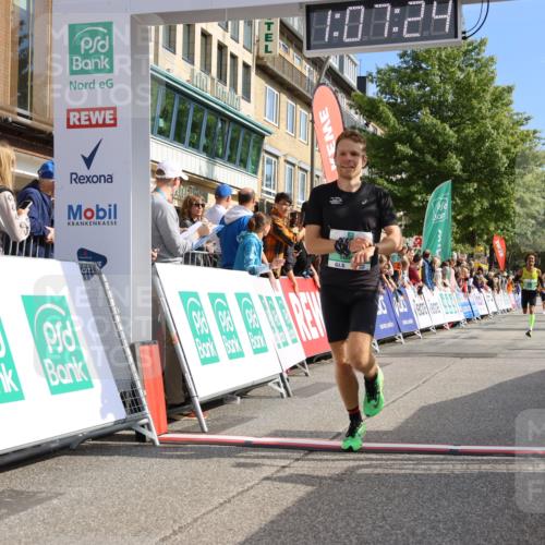 15.09.2024 - PSD Bank Halbmarathon Strokosch-Dieckow http://msf.ph/oto/7066764 15.09.2024 11:08:15 Ziel 403, 408, 479, 483 meine-sportfotos.de