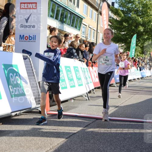 15.09.2024 - PSD Bank Halbmarathon Strokosch-Dieckow http://msf.ph/oto/7066798 15.09.2024 10:26:55 Ziel 134, 173, 196, 209, 212, 215, 229, 237, 307 meine-sportfotos.de