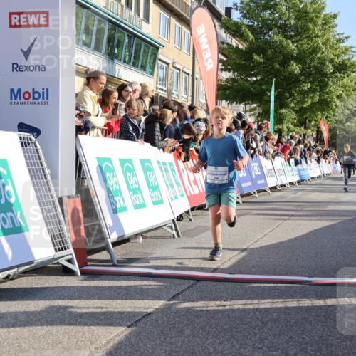 15.09.2024 - PSD Bank Halbmarathon Strokosch-Dieckow http://msf.ph/oto/7067003 15.09.2024 10:27:05 Ziel 42, 69, 196, 212, 215, 237, 284 meine-sportfotos.de
