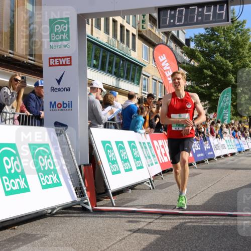 15.09.2024 - PSD Bank Halbmarathon Strokosch-Dieckow http://msf.ph/oto/7067936 15.09.2024 11:08:35 Ziel 474, 475, 491, 493, 562, 1076 meine-sportfotos.de