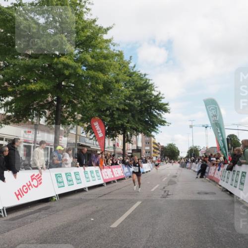 15.09.2024 - PSD Bank Halbmarathon Miley Keyser http://msf.ph/oto/7068451 15.09.2024 11:20:04 Ziel 611, 843, 1011, 2613 meine-sportfotos.de