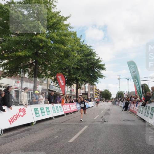 15.09.2024 - PSD Bank Halbmarathon Miley Keyser http://msf.ph/oto/7068456 15.09.2024 11:20:04 Ziel 611, 843, 1011, 2613 meine-sportfotos.de