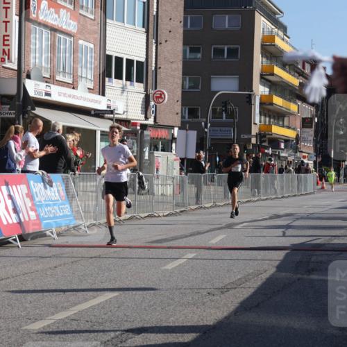 15.09.2024 - PSD Bank Halbmarathon Michael Strokosch http://msf.ph/oto/7069461 15.09.2024 10:24:54 Ziel 61, 119, 131, 211 meine-sportfotos.de