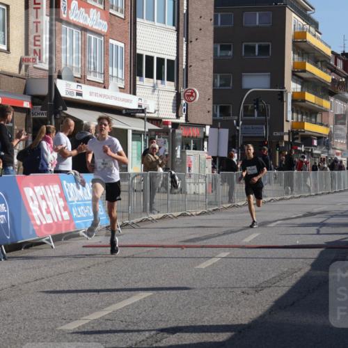 15.09.2024 - PSD Bank Halbmarathon Michael Strokosch http://msf.ph/oto/7069471 15.09.2024 10:24:55 Ziel 61, 119, 131, 211 meine-sportfotos.de